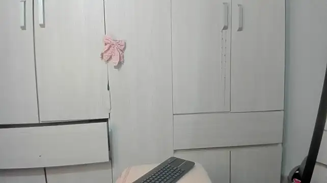 evelott_allenx live cam on StripChat