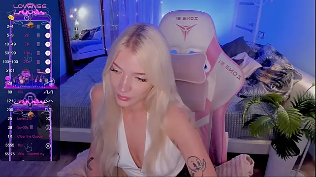 anyataylor_ (F young) - Handbra