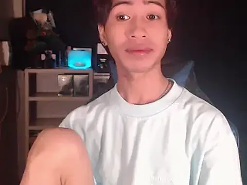 yukino23 (Ask my age) - make love with me, and make me cum <3