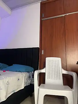 Daniela_Medina live cam on StripChat