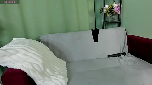 leticiaromano (F milf) - dance in a seductive bodysuit