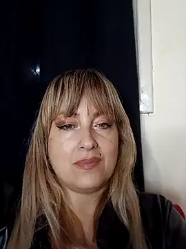 DesireSatler live cam on StripChat