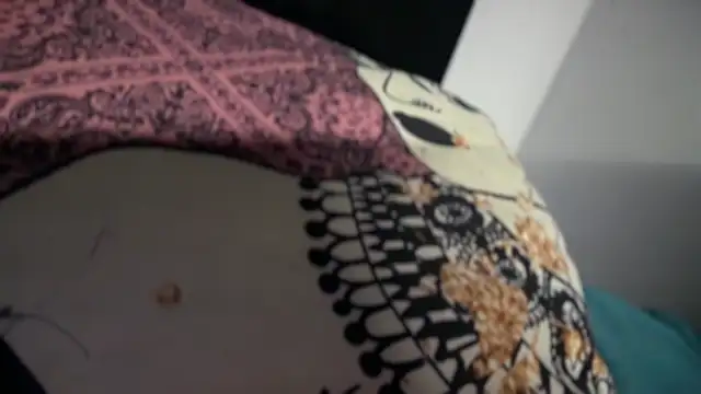 icebergslim281 live cam on StripChat