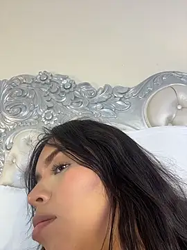 chijiro_ live cam on StripChat