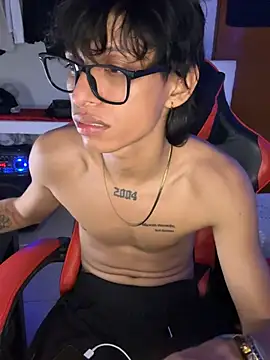 sung_yol live cam on StripChat