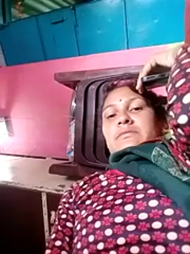 Sexybhabhi80 live cam on StripChat