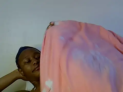 Petite_Ebony10 live cam on StripChat