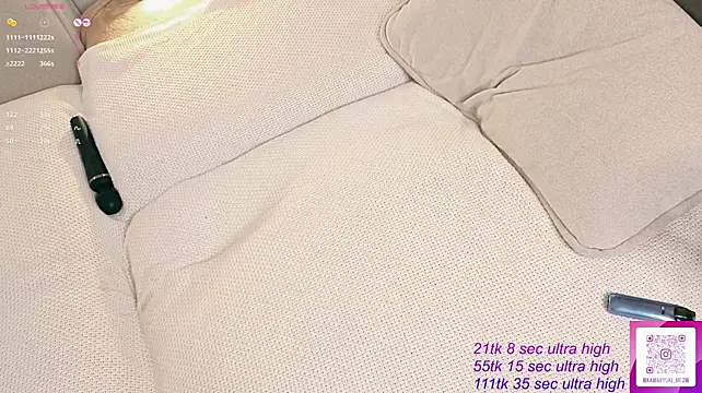 __KawaiiYuki__ live cam on StripChat