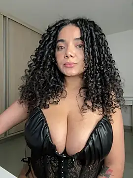 curlyierr (F young) - SHOW BOOBS + Oil + AHEGAO FACE