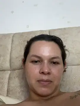 miacarrot live cam on StripChat