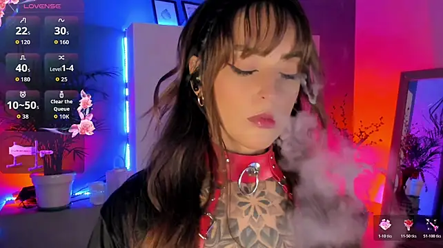 Megan_inked live cam on StripChat