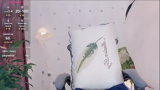 yaoyao-baby520 (F milf) - 甜言蜜语，不如身边有你！（无内小狗趴+大黑牛控制2分钟）