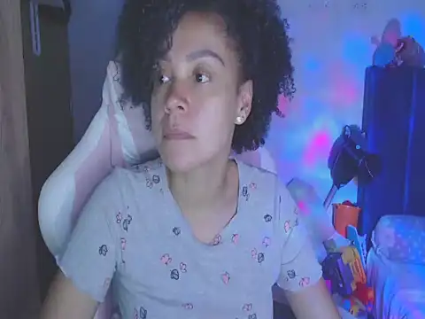 shayna_cute live cam on StripChat