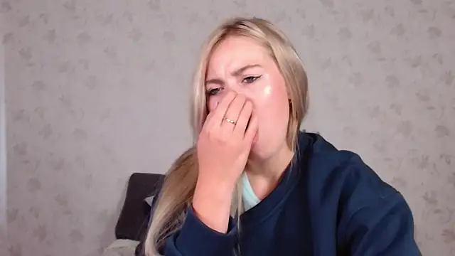 sofiaa_here (F teen) - masturbate the pussy