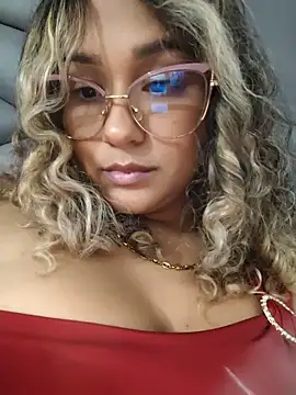 brendagirs (F young) - Boob show