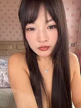 yiyi-2026 (F milf) - 全裸跳舞5分钟