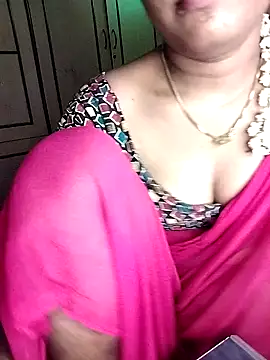 Tamil_Kavitha live cam on StripChat