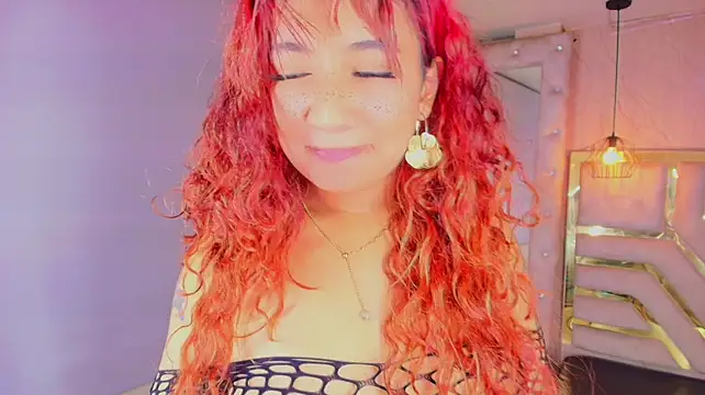 Soleil_66 live cam on StripChat