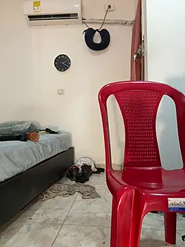 bigdick211292 live cam on StripChat