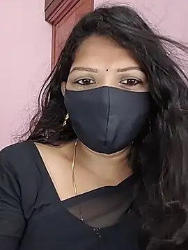 Kayalvizhi143 live cam on StripChat