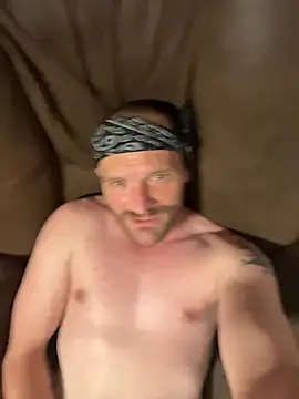 TroubleWithChris live sex cam
