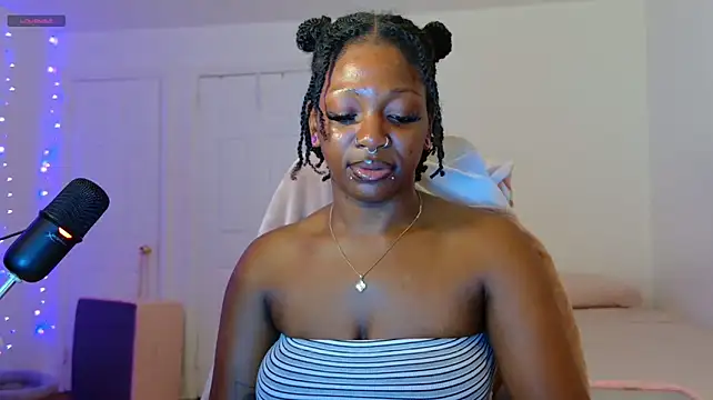 mochakaia live cam on StripChat