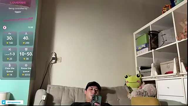 RC-Nox live cam on StripChat