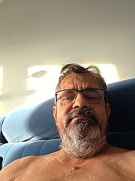 Axer1960 live cam on StripChat