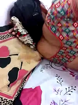 Komal_Bhabhi4u live cam on StripChat