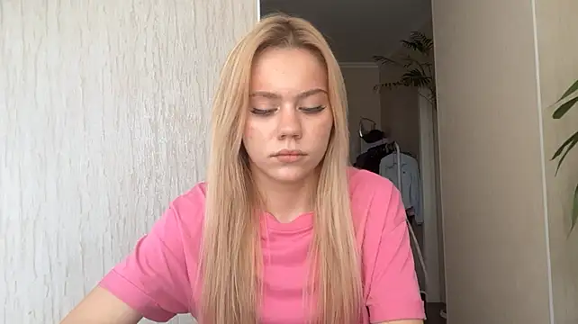 Glamorforyou live cam on StripChat