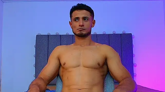 Adonys_Lewis_ live cam on StripChat