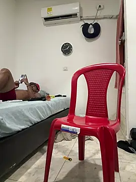 bigdick211292 (M young) - Give me my hot 🥵😈 milk 🥛🔥 daddy