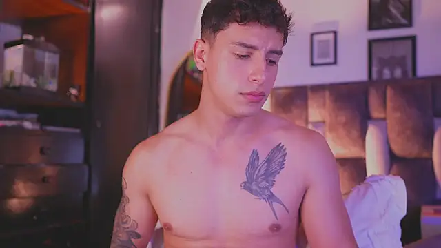 i_gabriel (M young) - SHIRT OFF