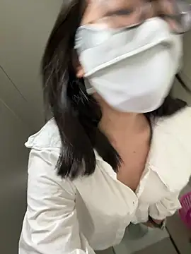 lucy2027 stripchat