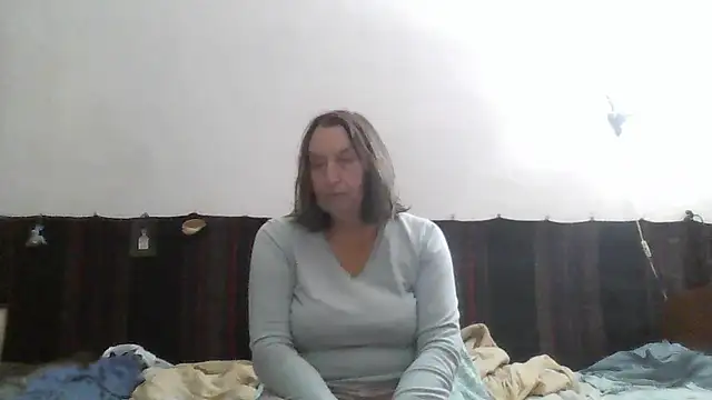 AnnaLive570 live cam on StripChat