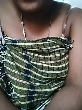 tamil_swathii live cam on StripChat