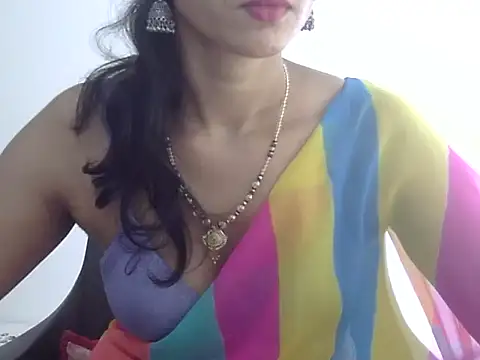 Laila_Cute live cam on StripChat