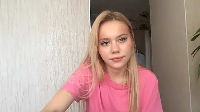 Glamorforyou live cam on StripChat