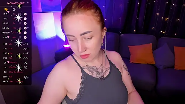 deboramoore live cam on StripChat