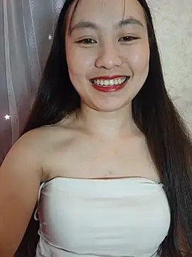 Cherry-squirtt live cam on StripChat