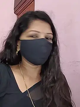 Kayalvizhi143 live cam on StripChat