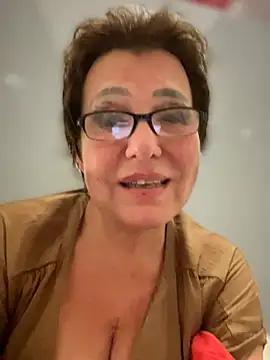 bettybutter_ (Ask my age) - Mmm cumin together and fuck my pussyyy a