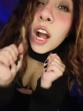 amstheynovak (F young) - Show boobs