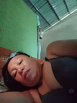 moon_squirtt (F milf) - 10000