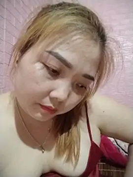 Tindraa1 live cam on StripChat