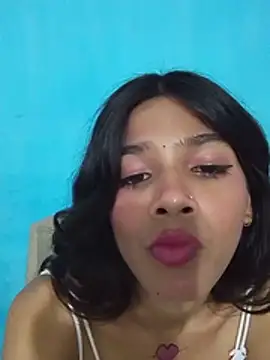 HIE-JANVI live cam on StripChat