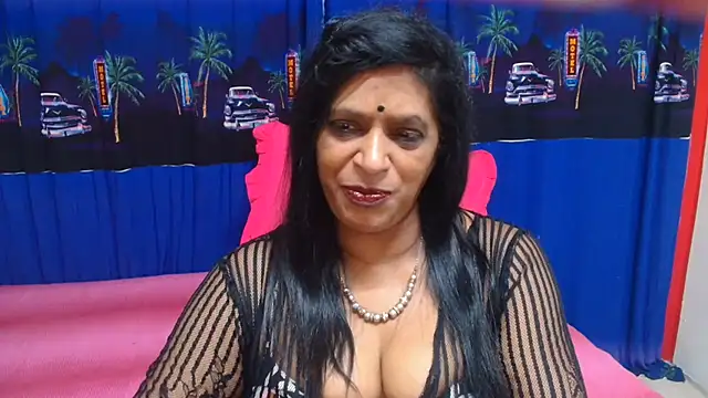 INDIANFUSION live cam on StripChat