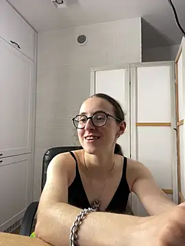 MartiniiSelenna live cam on StripChat