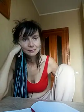 Francenia_lolis live cam on StripChat