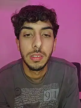 LeoyNicky98 live cam on StripChat